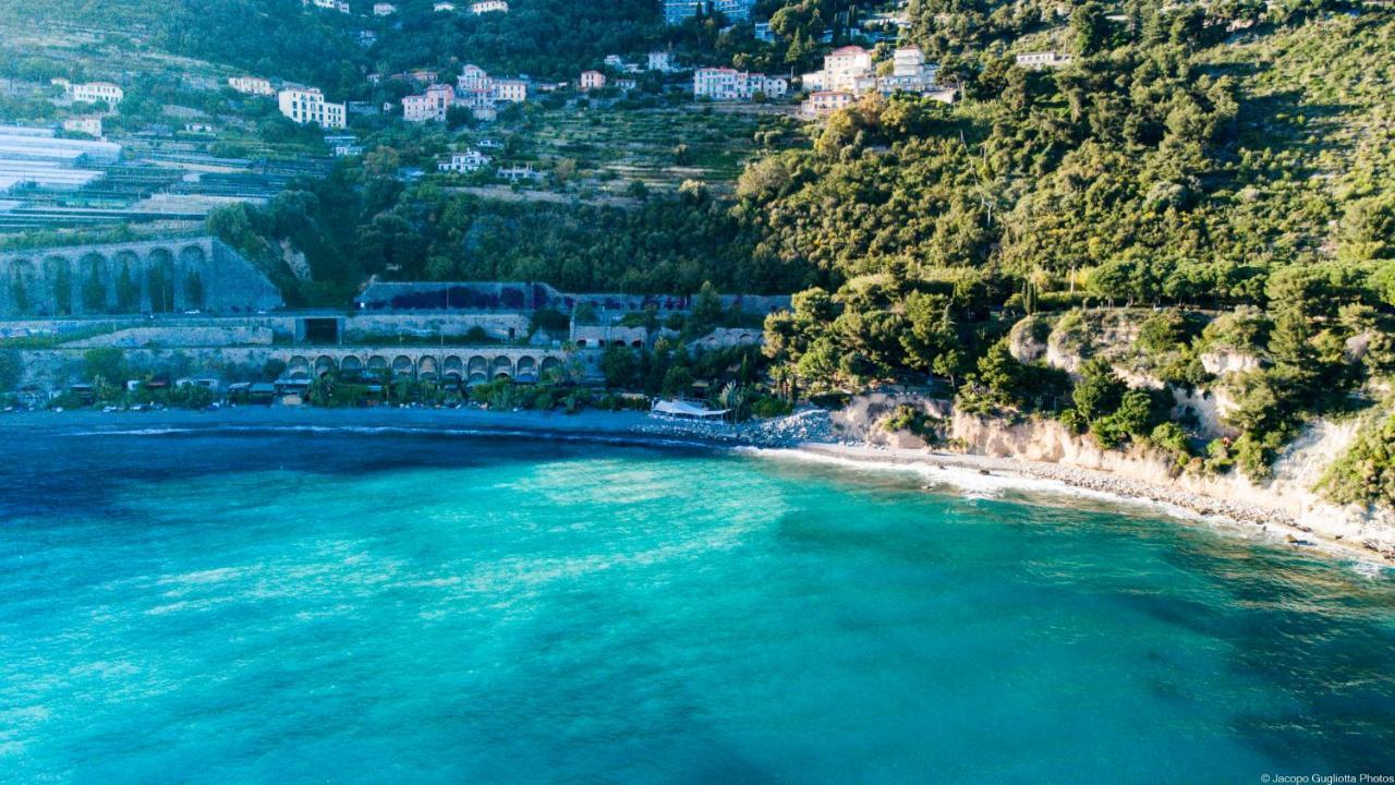 Locanda Baia Beniamin Grimaldi  Bagian luar foto