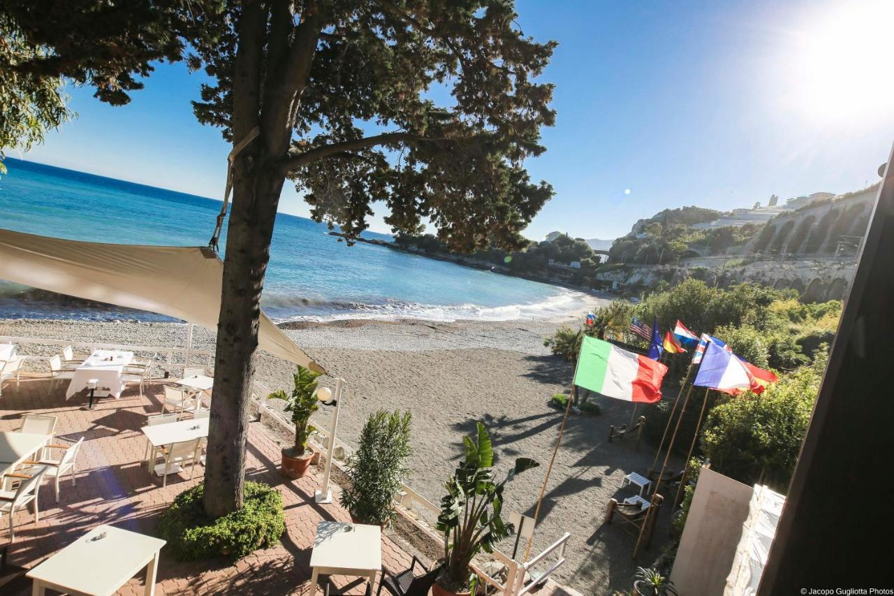 Locanda Baia Beniamin Grimaldi  Bagian luar foto
