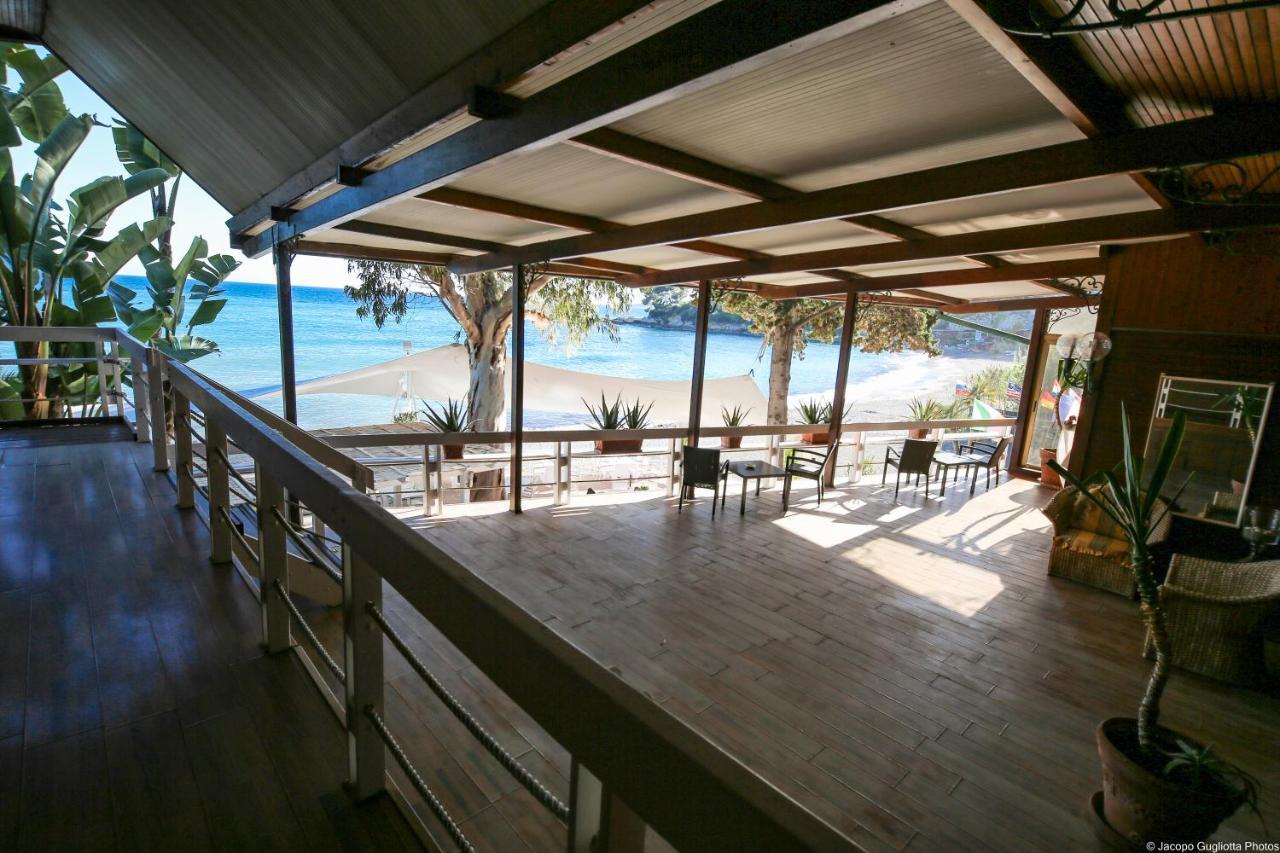 Locanda Baia Beniamin Grimaldi  Bagian luar foto